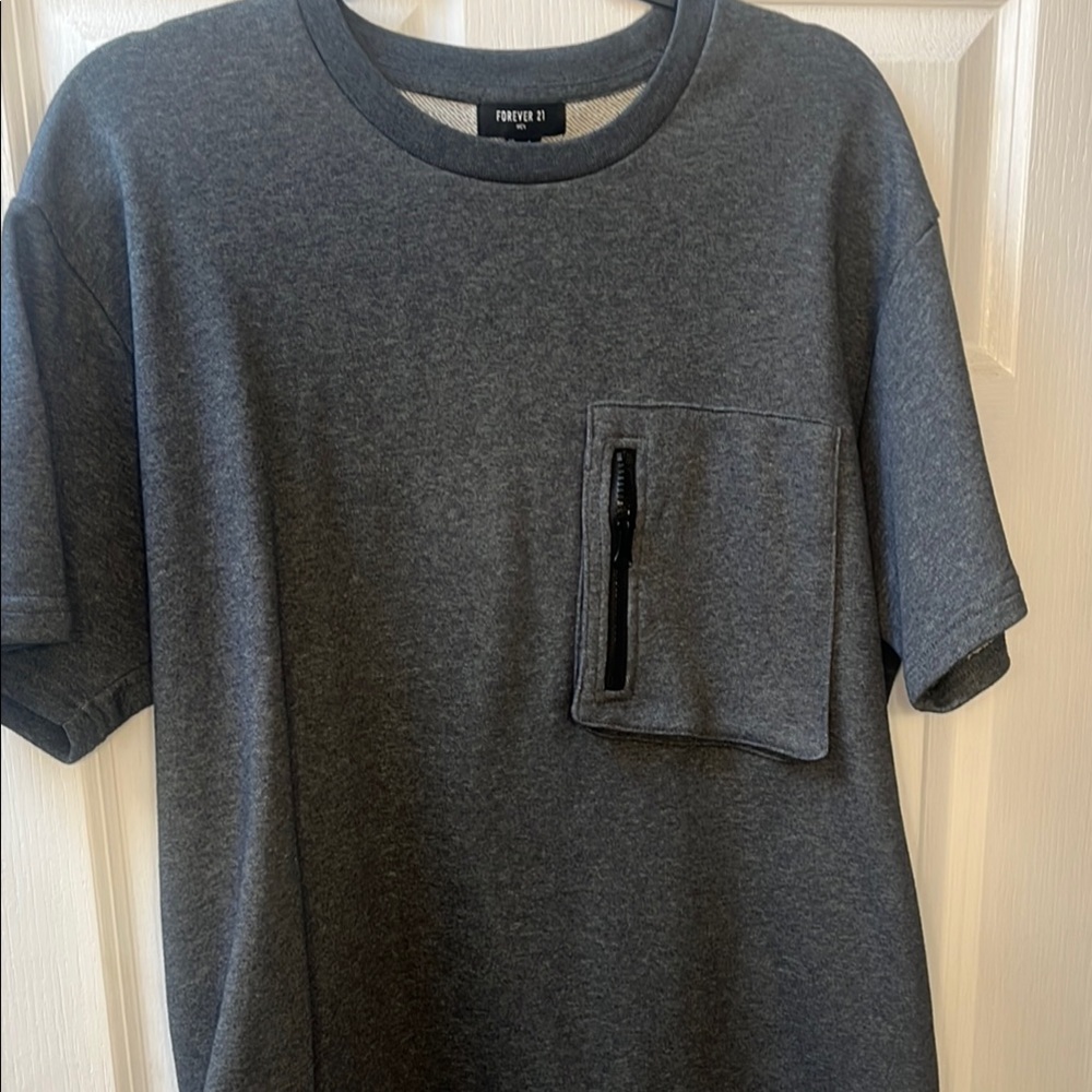 Forever 21 Gray Short Sleeve Tee